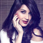 [Picture of Sonali Bendre]