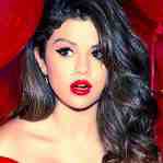 [Picture of Selena Gomez]