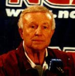 [Picture of Lou Henson]