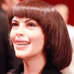 [Picture of Mireille Mathieu]