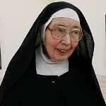 [Picture of Sister Wendy Beckett]
