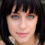 [Picture of Jessica Falkholt]