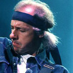 [Picture of Mark Knopfler]