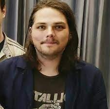 [Picture of Gerard Way]